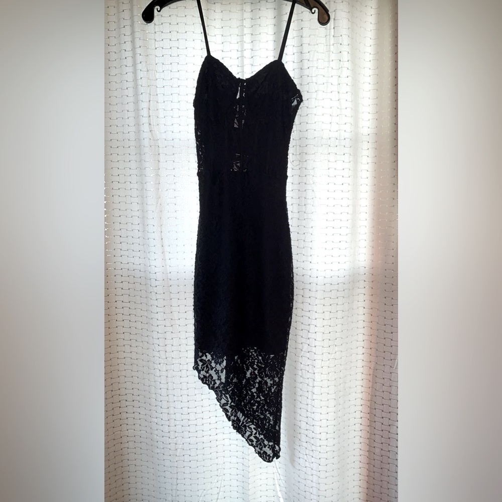 A beautiful night out black lace Dress 🖤